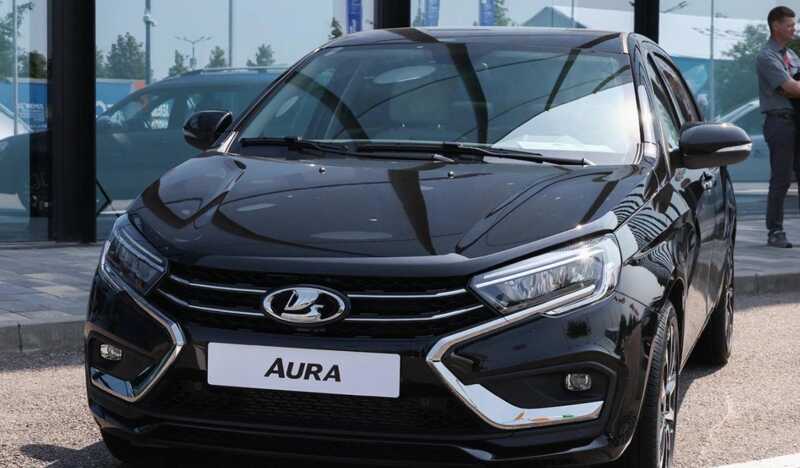 АвтоВАЗ представил Lada Aura для такси и чиновников: цены от 2,6 до 3 миллионов рублей