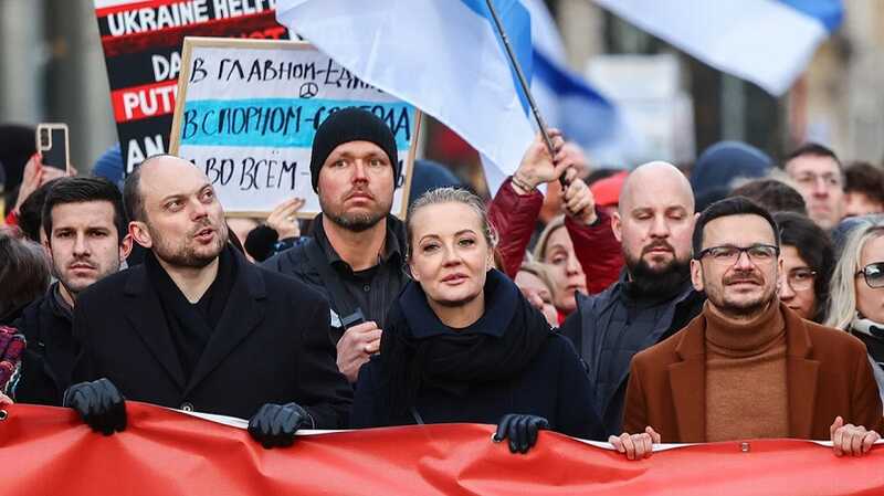 Митинг российской оппозиции в Берлине завершился у Бранденбургских ворот