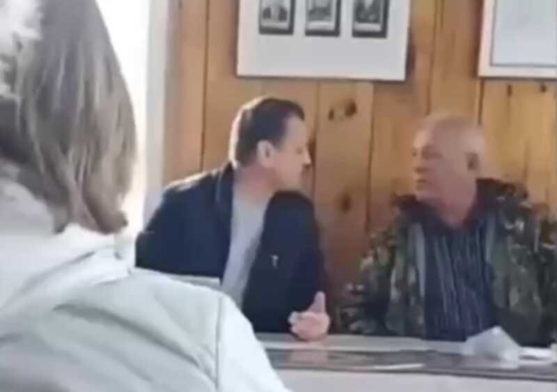 Чиновник из Чувашии Сергей Галкин подрался на совещании