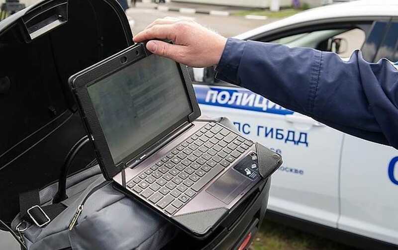 «Приходите с утра»: сбой в ГИБДД вызвал коллапс в отделениях полиции