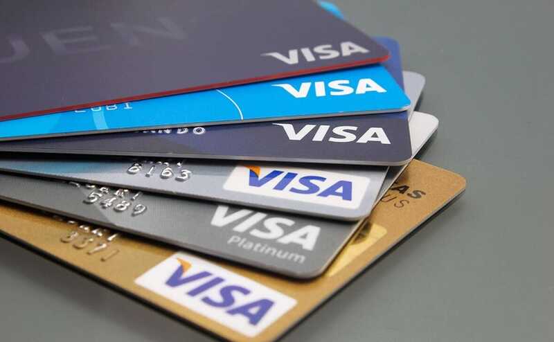 Visa предлагает 100 миллионов долларов, чтобы перехватить карту Apple у Mastercard