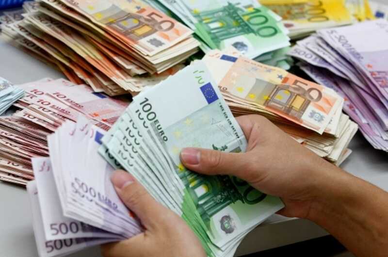 Евро против доллара: как геополитика меняет тренды на валютном рынке