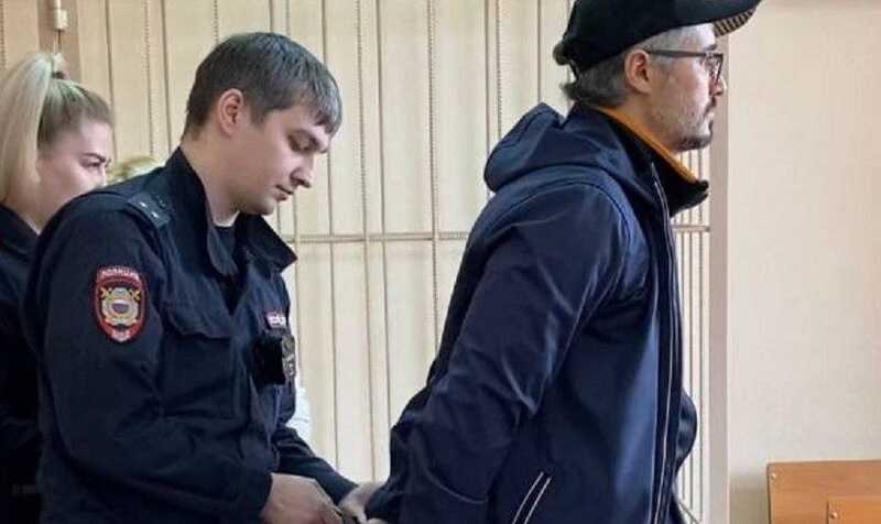 Роман Сальников признан виновным в получении взятки и отправится в колонию строгого режима