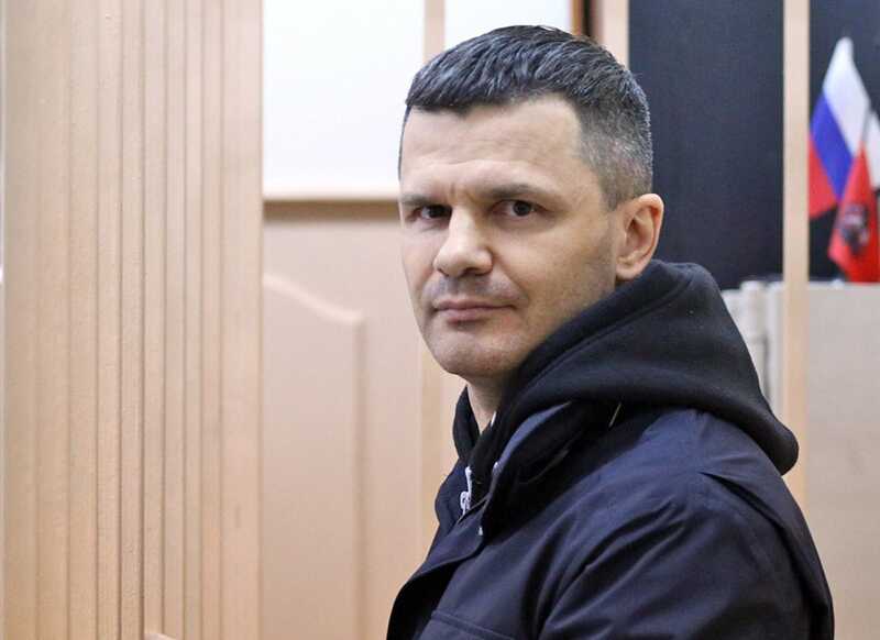 Владельцу Домодедово запретили выезжать из России