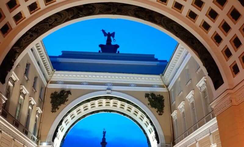 В России собираются переименовать Петербург и Волгоград