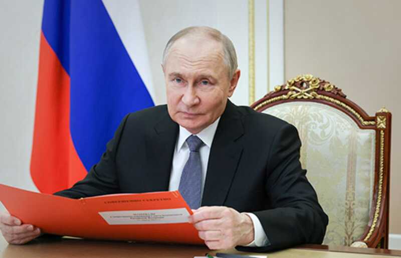 Путин продлил требование для экспортеров продавать валютную выручку
